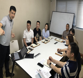 2020年8月28日下午，江苏尊龙官方集团党支部会议在尊龙官方集团会议室召开。江苏尊龙官方集团党支部书记？莆，党支部成员曹丽红、秦恒博、柯尊华、吴慧娟，预备党员汪言，入党积极分子周文金出席本次会议。