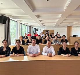 人间四月芳菲。剿绿一ㄊ际⒖。2023年4月，常商学院贯彻“培养卓越人才，打造学习型企业”的使命，开展多项培训活动。