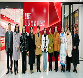 2月28日下午，常州市妇联调研武进“三新”领域妇联组织建设活动走进武进人民商场。